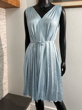 A:Glow Maternity knife-pleated dress
